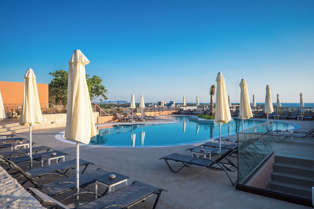Pyria Hotel 74/80