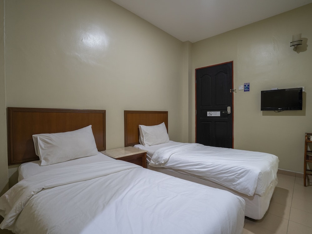 D'pearl Hotel 12/52