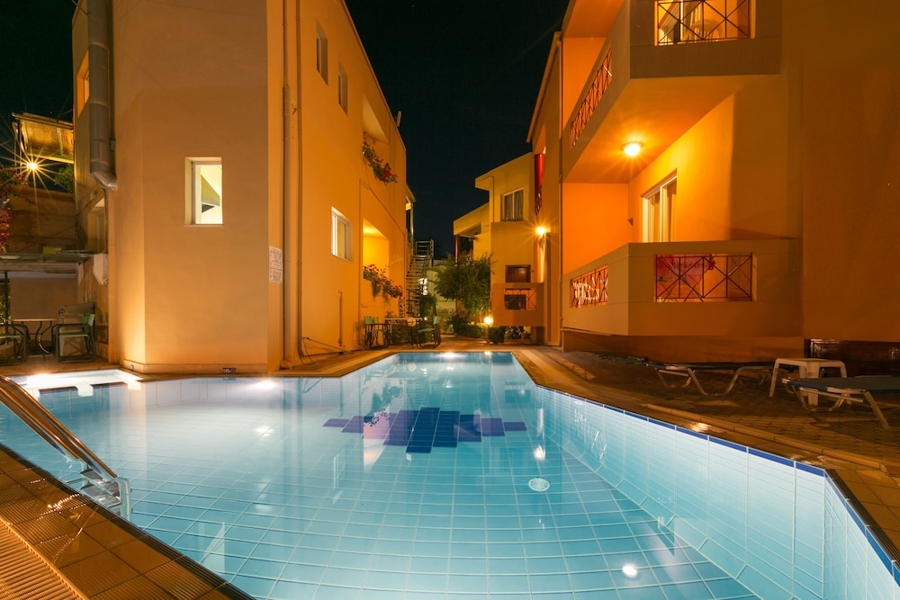 Hotel Elotia 16/30