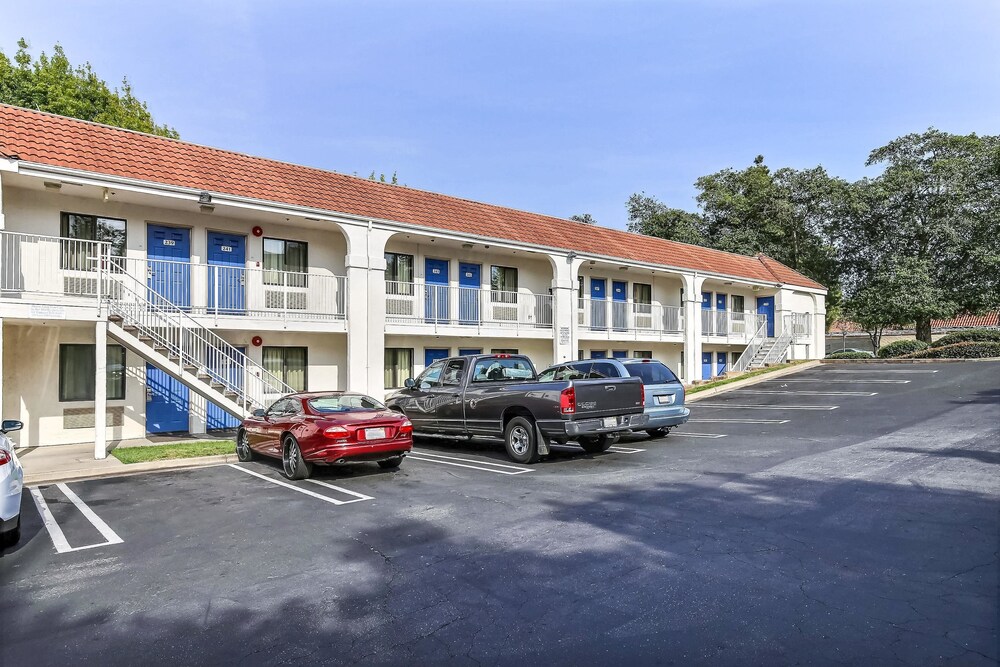 Motel6 Pinole, CA 11/40