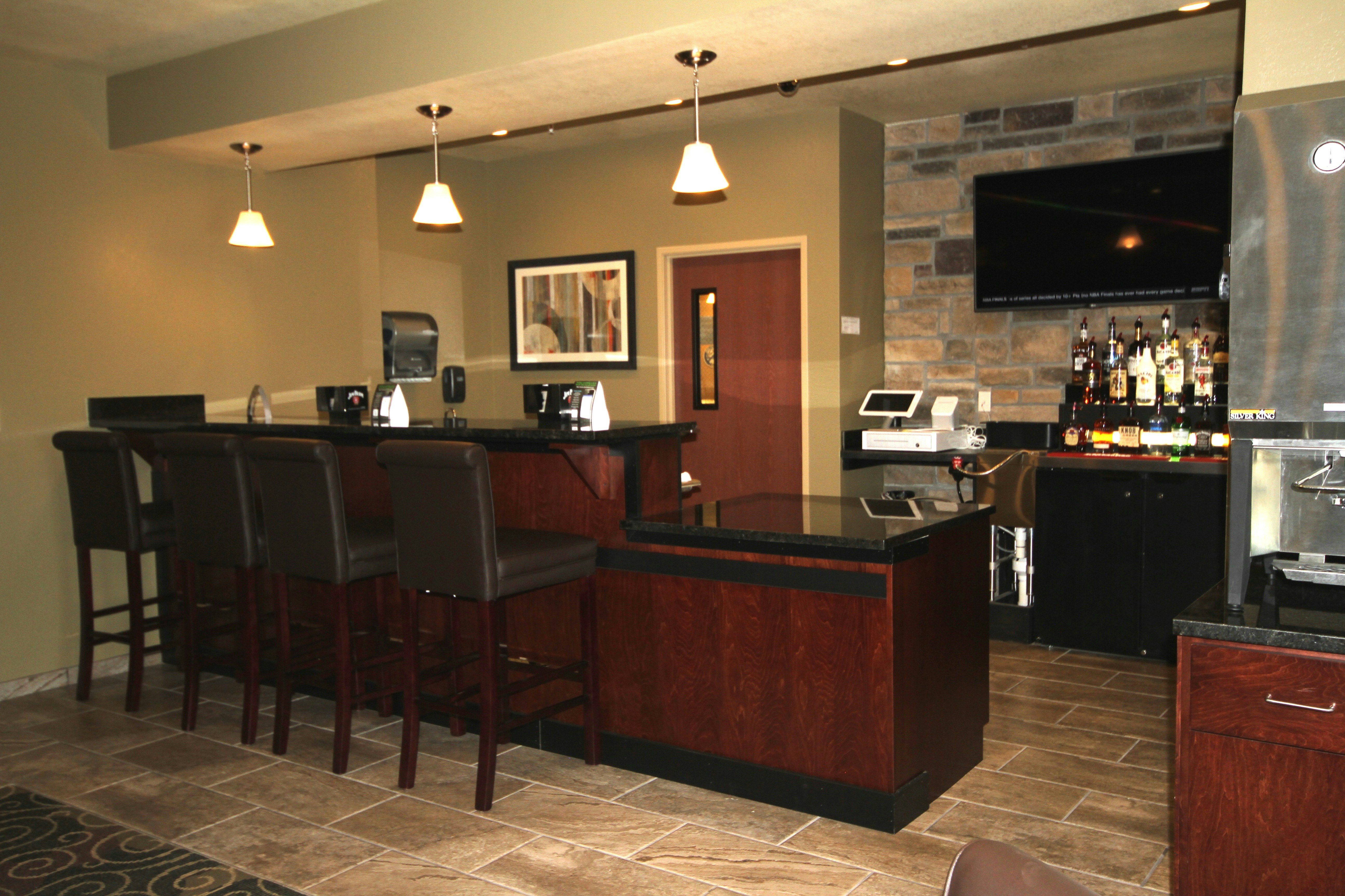 Cobblestone Hotel & Suites - Devils Lake 47/62
