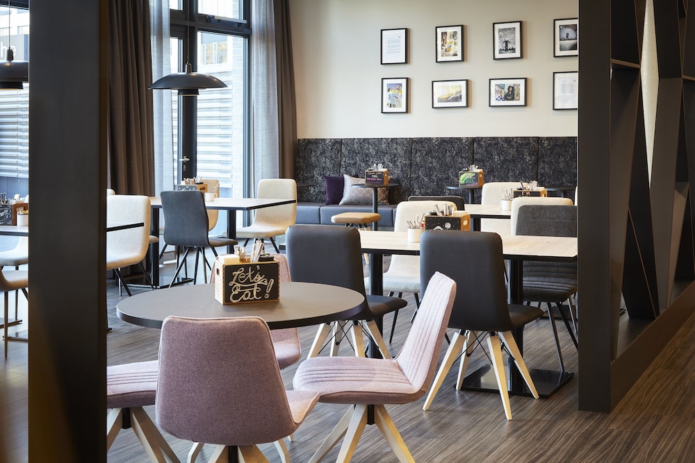 Holiday Inn - the niu, Air Frankfurt Messe by IHG 45/50