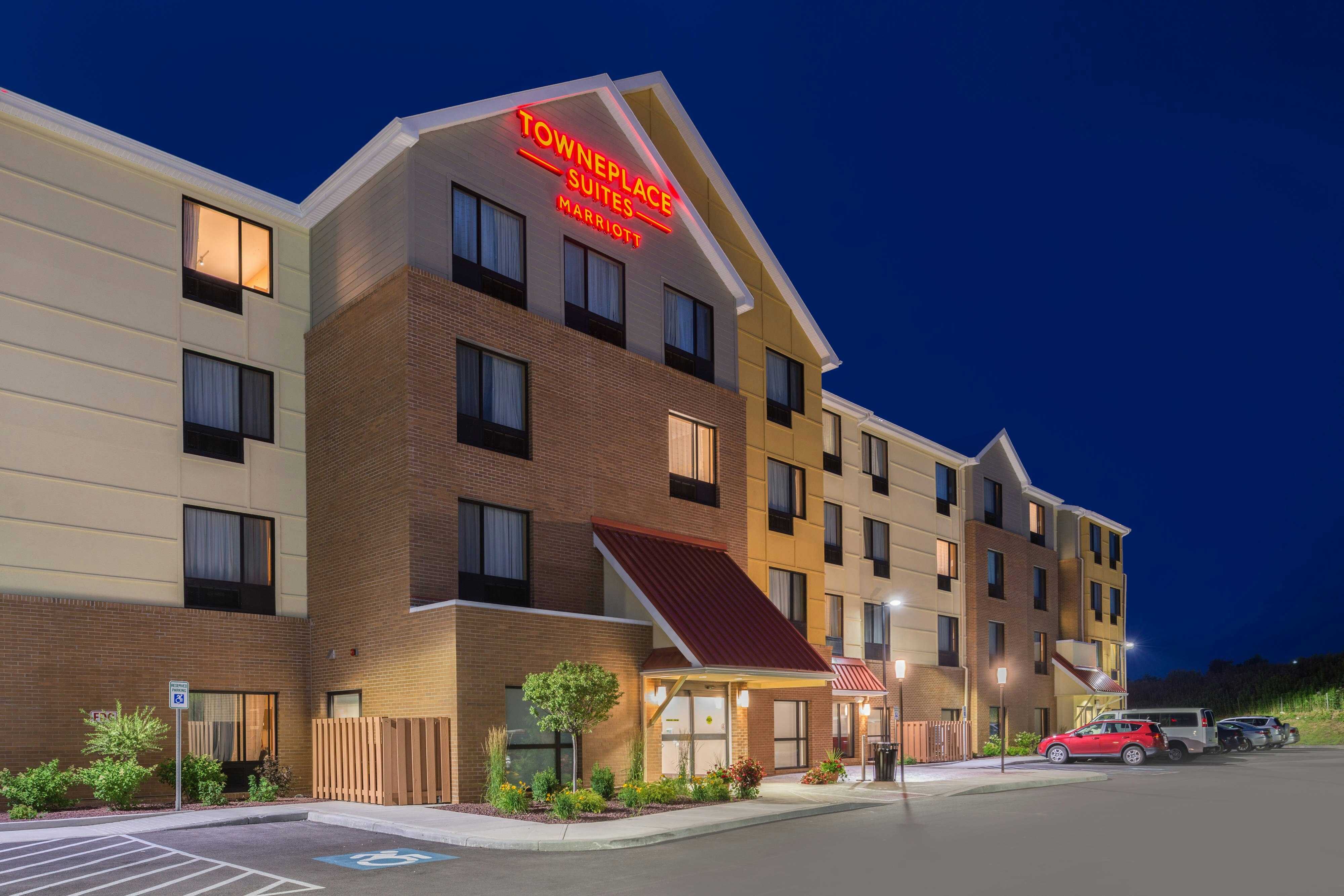 TownePlace Suites by Marriott New Hartford 46/48