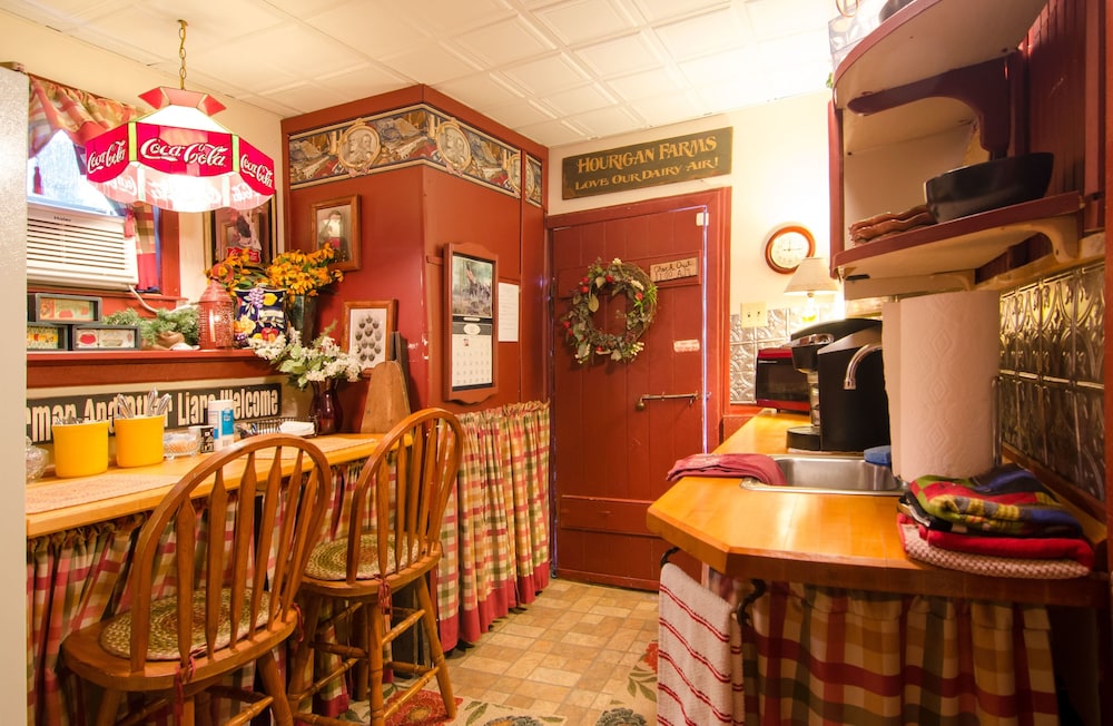 Lily Garden Bed and Breakfast 14/28