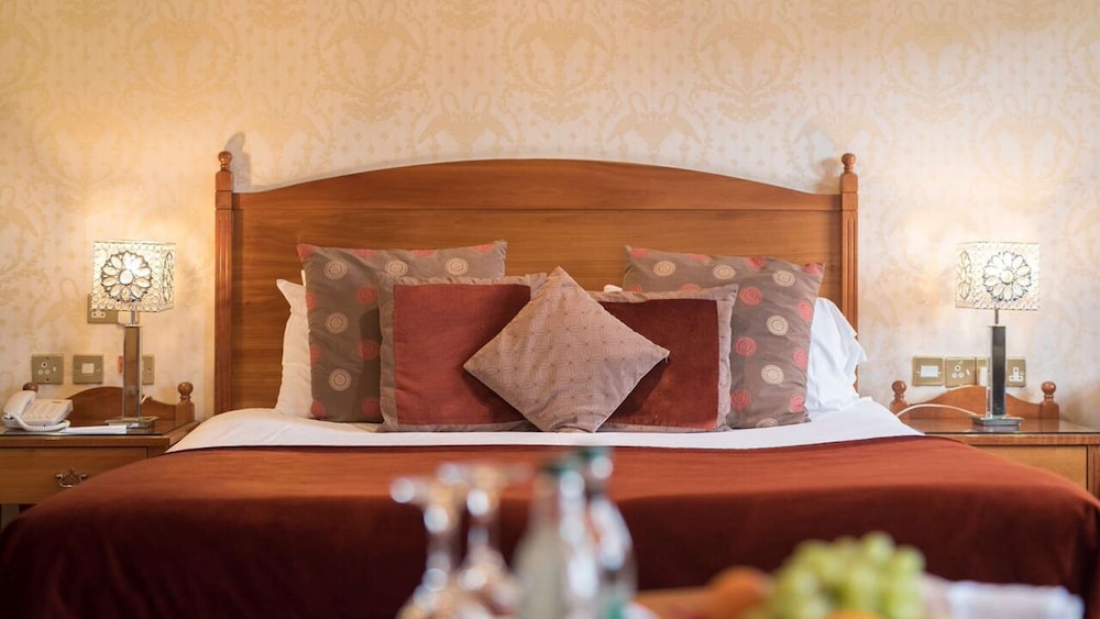 NEWGRANGE HOTEL 43/60