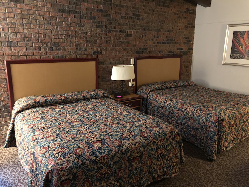 Dunes Inn 8/61