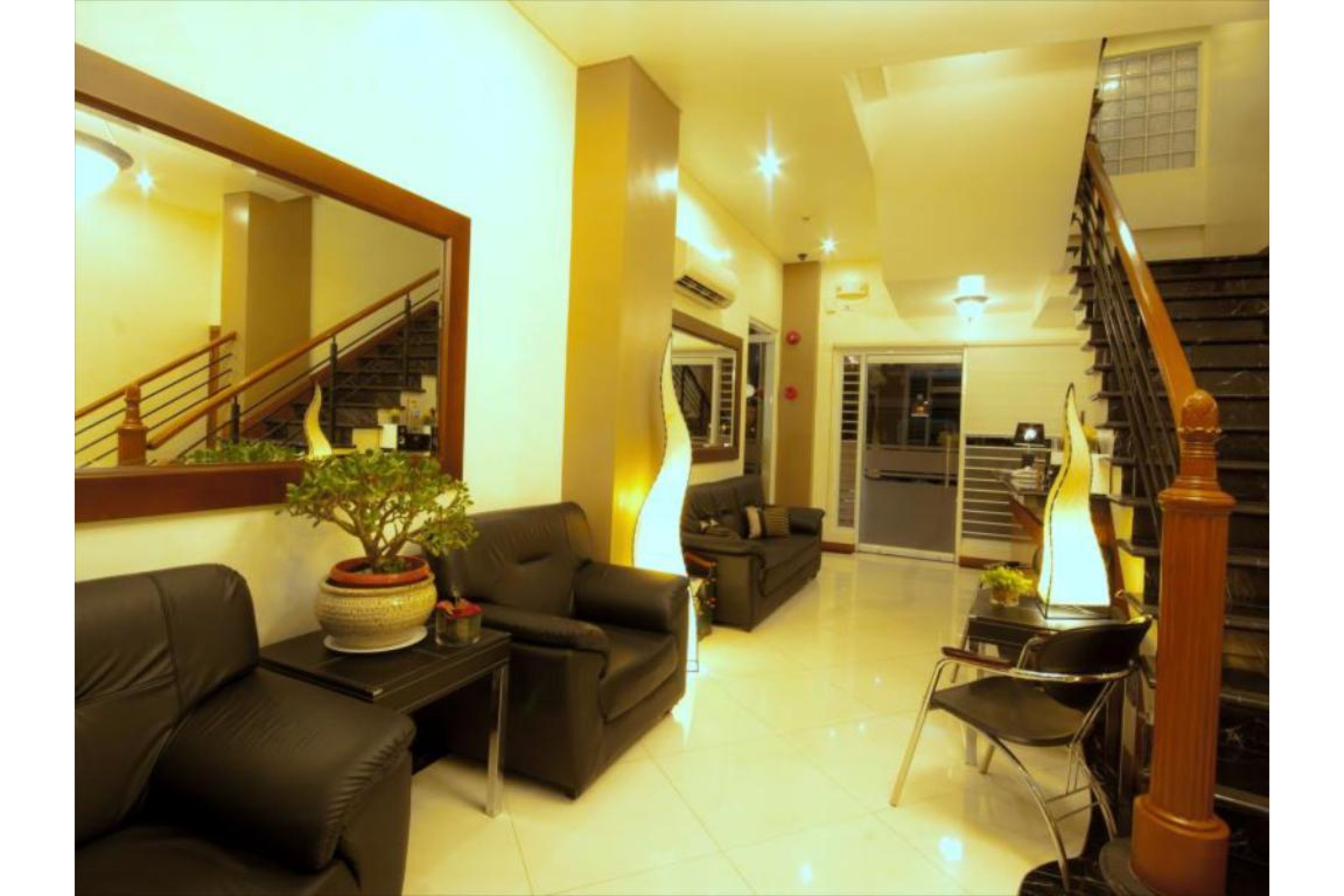 Avitel Hotel 18/22