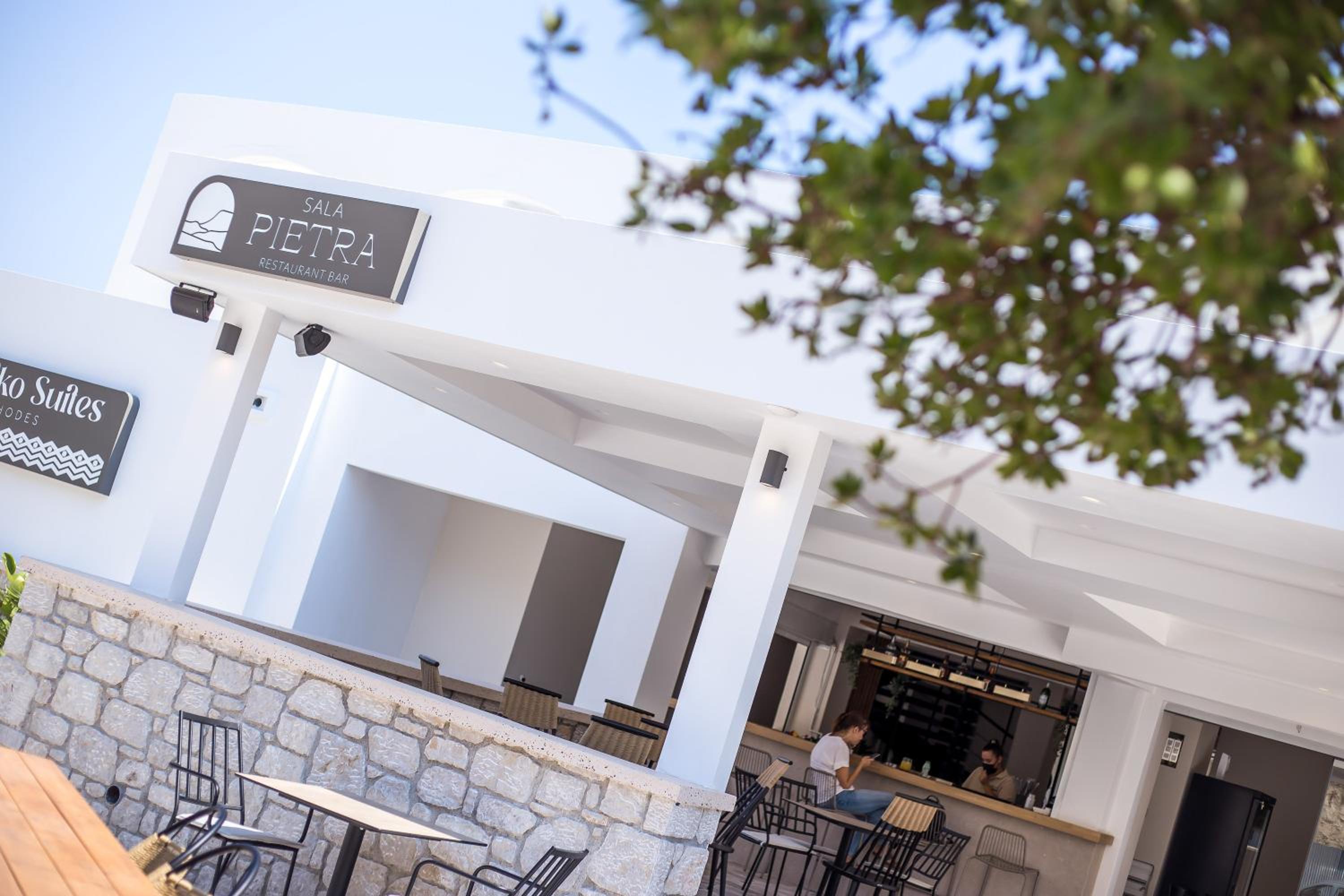 Ladiko Suites 3/50