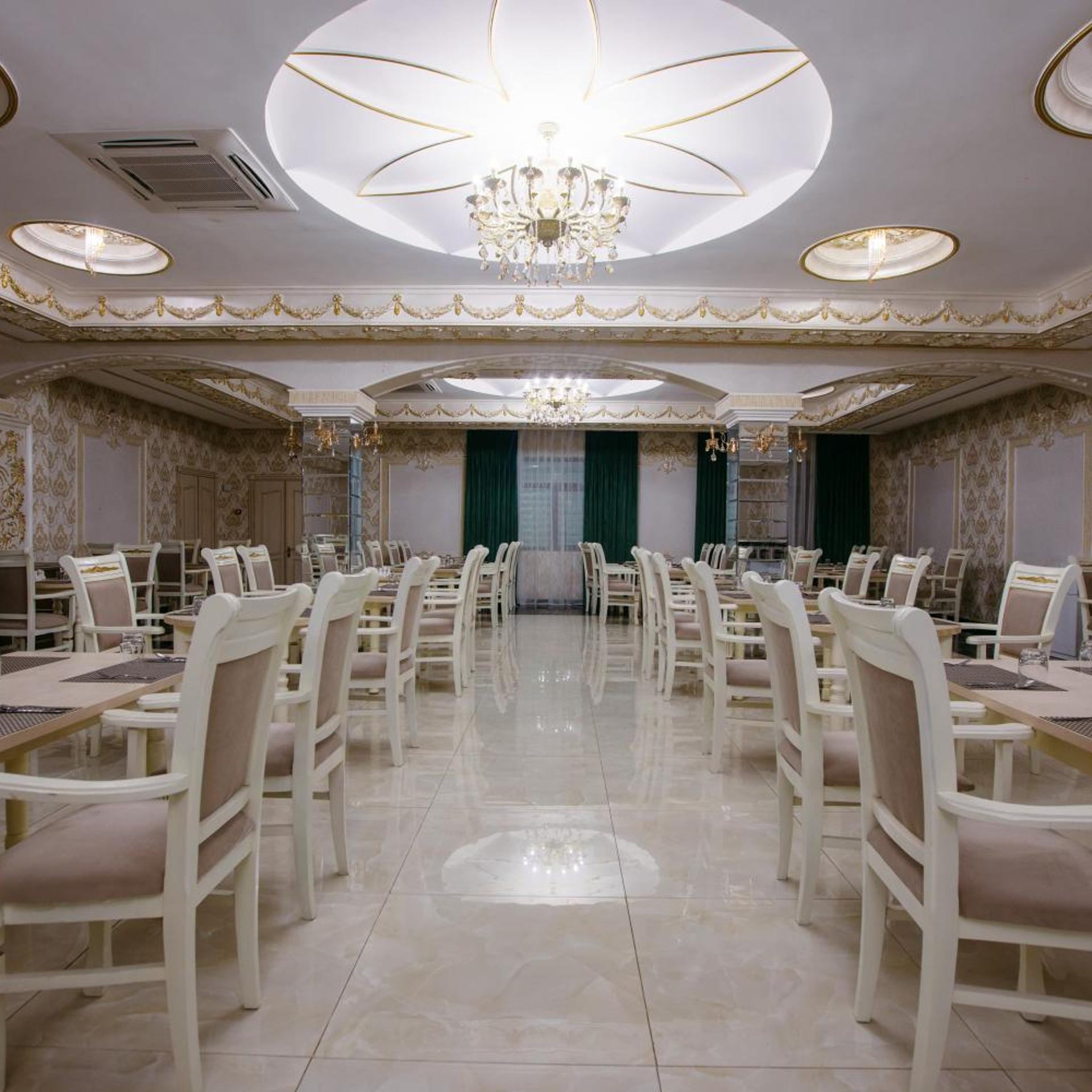 Grand Hotel Sogdiana 35/50