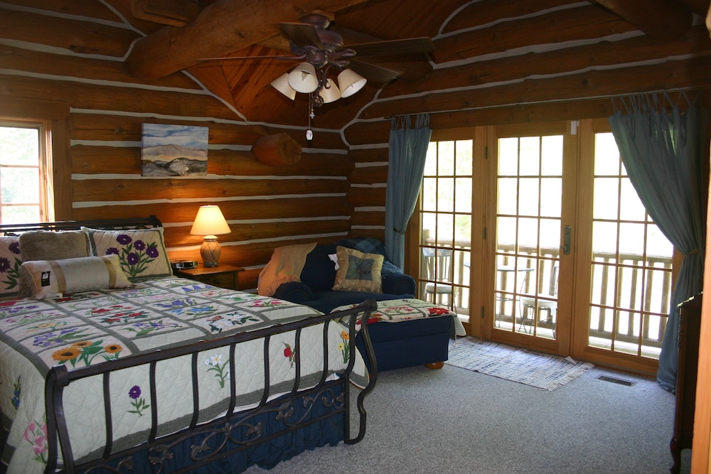Wildberry Lodge Bed &amp; Breakfast 8/50