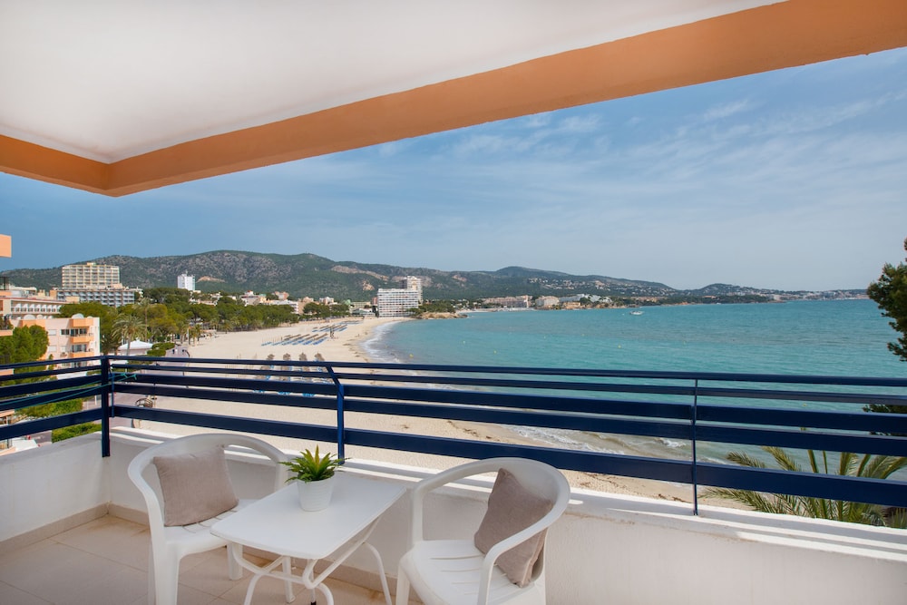 Apartamentos Calablanca 26/27