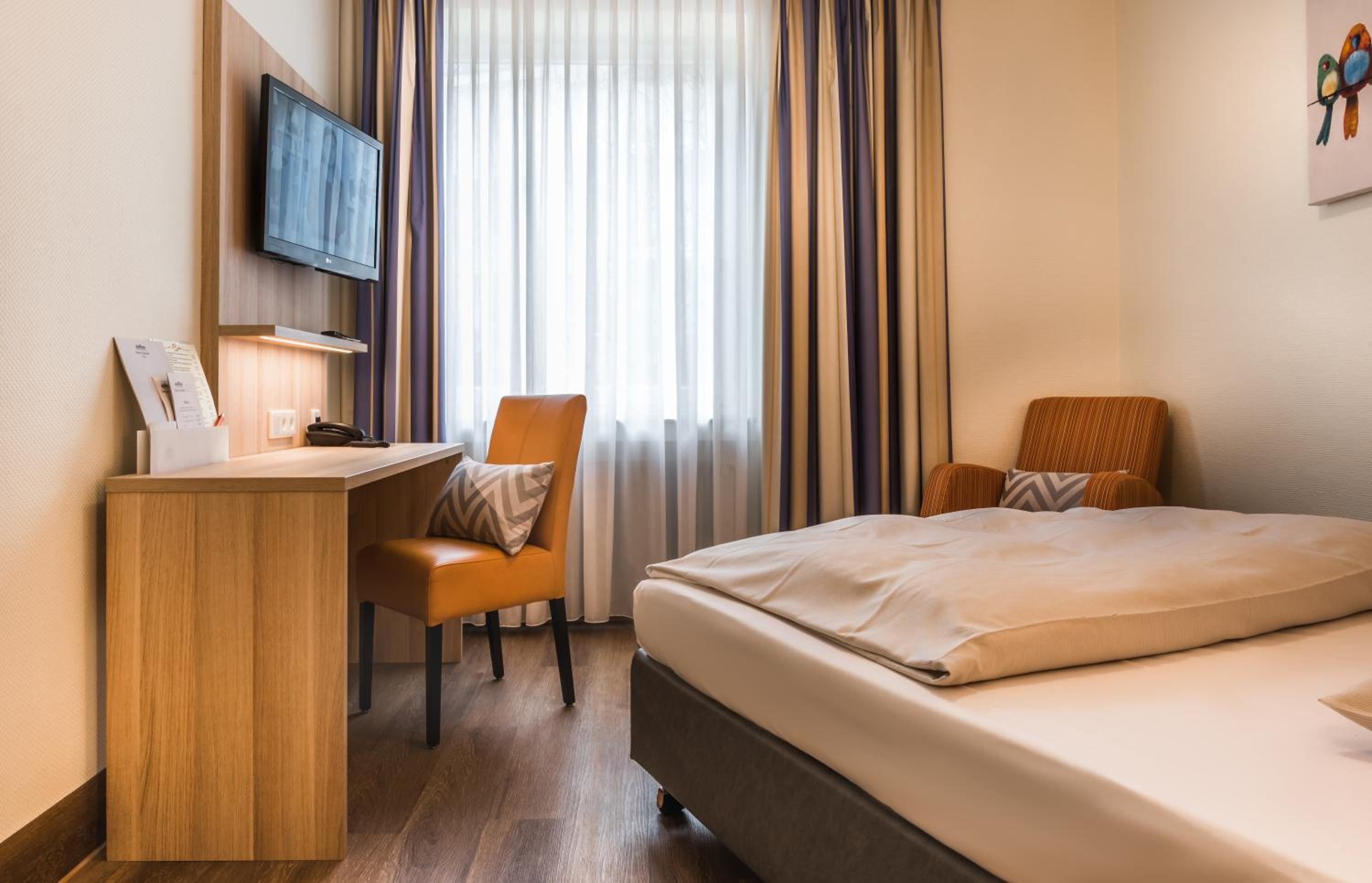 غرفة قياسية مفردة، Hotel Am Stadtpark Hilden 7/15