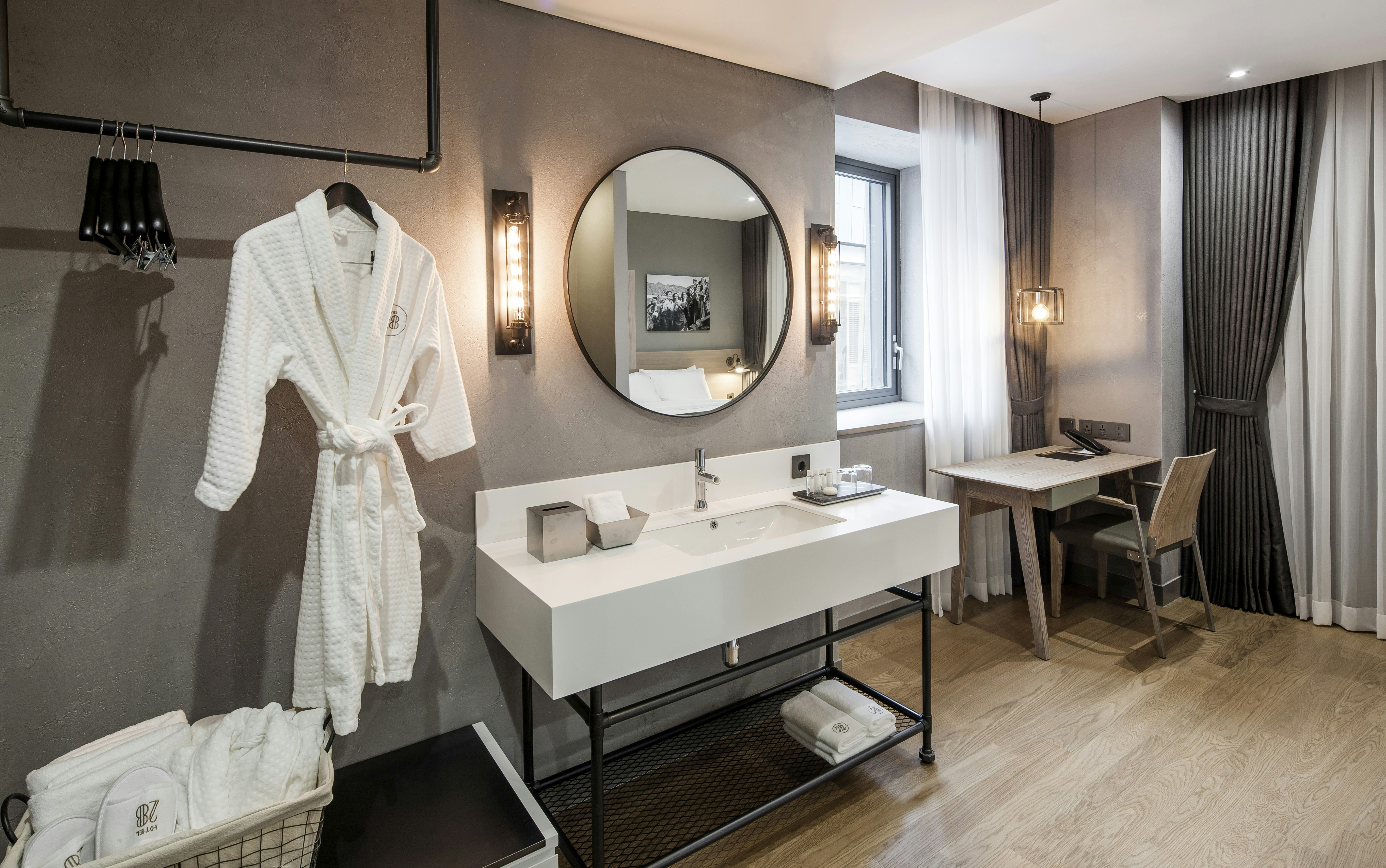 Semi Deluxe، HOTEL 28 MYEONGDONG 4/4