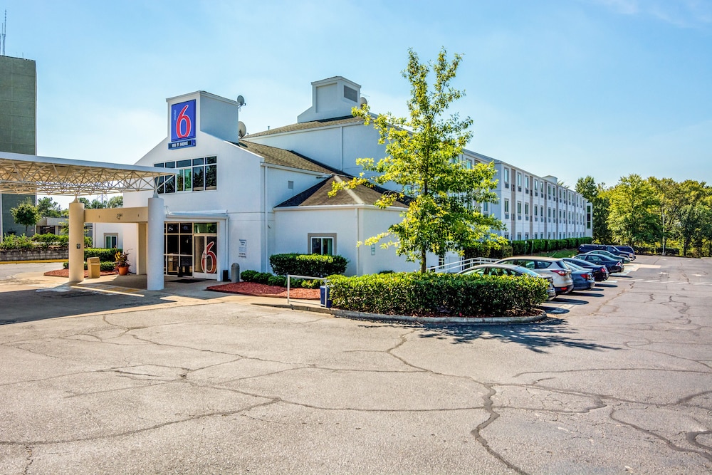 Motel6 Fort Mill, SC - Charlotte 40/46
