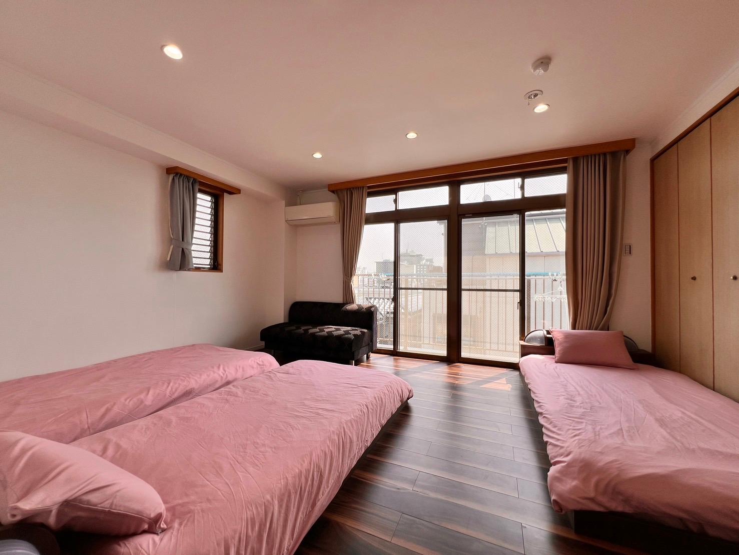 Room, Triple, 3 Beds, City View