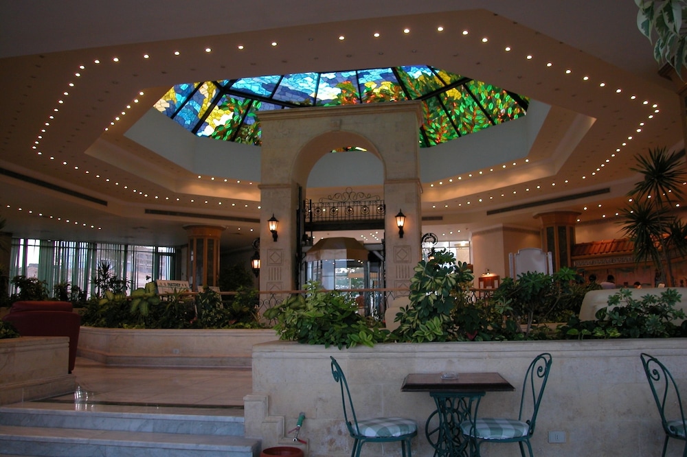 Queen Sharm Resort 6/50