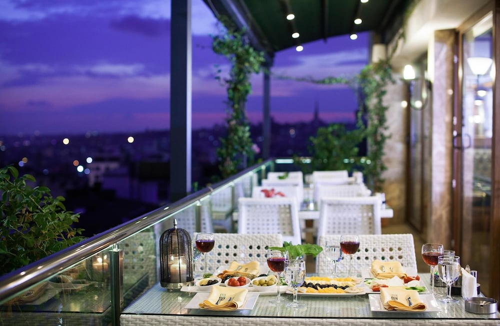 Grand Asiyan Hotel 42/46