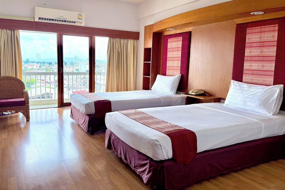 DELUXE, TWIN BEDS