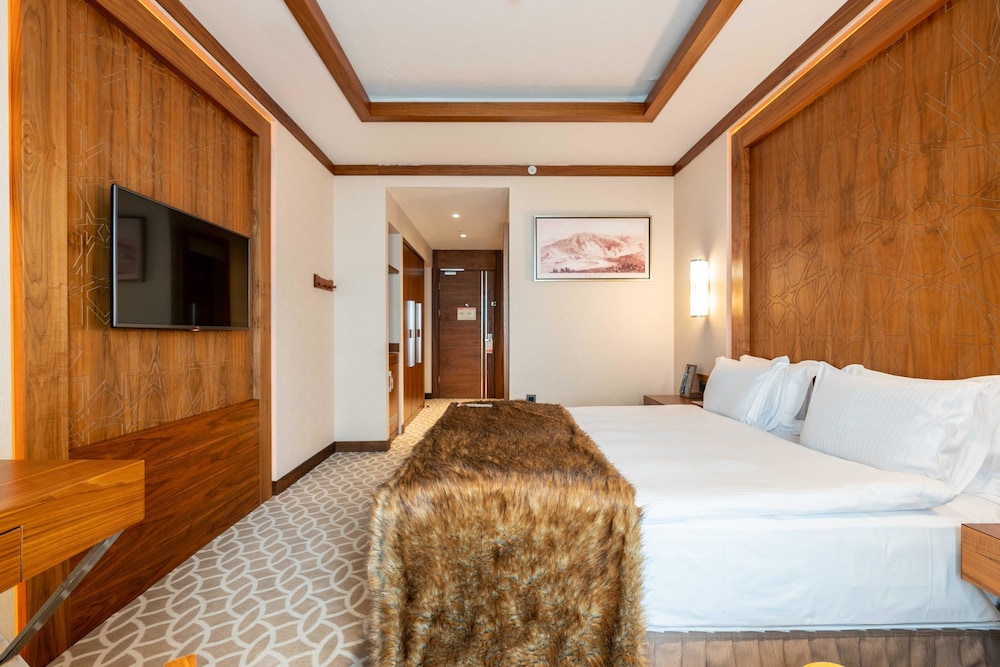 غرفة ديلوكس بسرير كوين، RAMADA RESORT ERCIYES 4/10