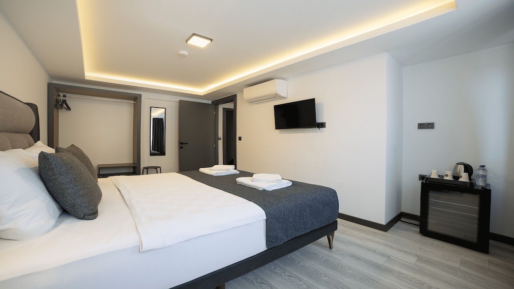 Kriti Hotel 11/50