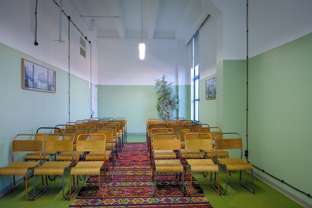 Fabrika Tbilisi 38/49