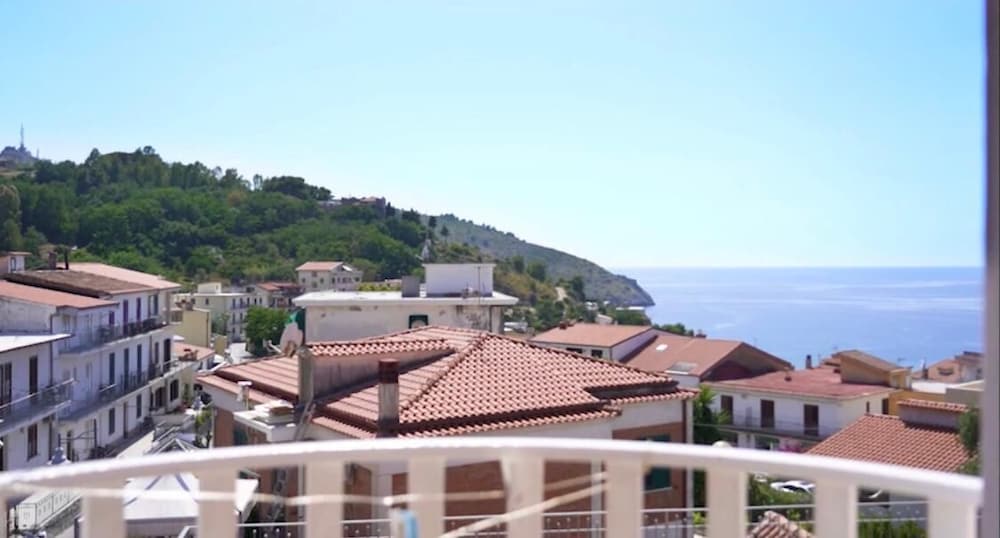 HOTEL LE TRE CARAVELLE 3/50