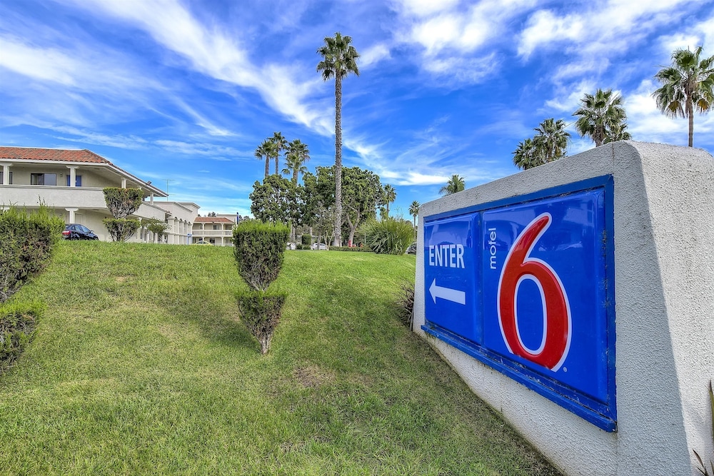 Motel6 Carlsbad, CA Beach 39/50