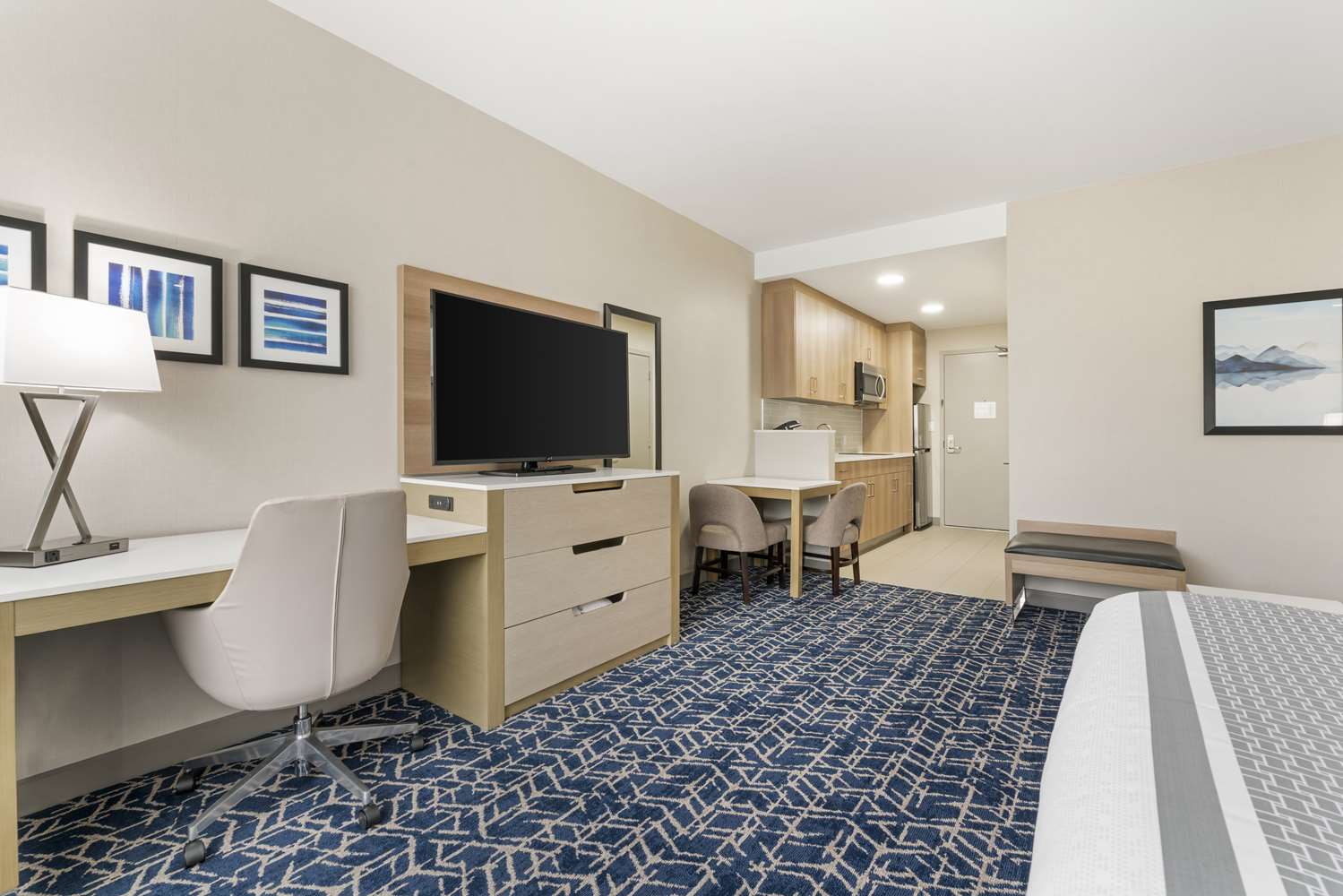 Best Western Premier Route 97 Vernon 43/47