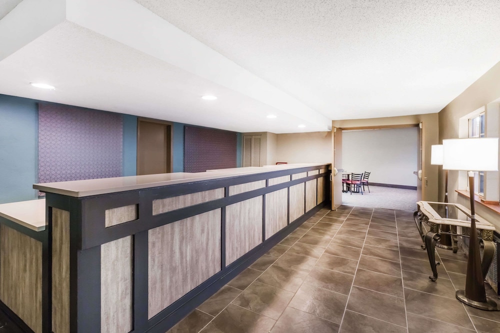 Wyndham Garden Ankeny 10/70