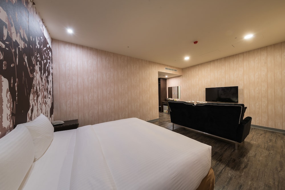 Skyone Hotel 32/72