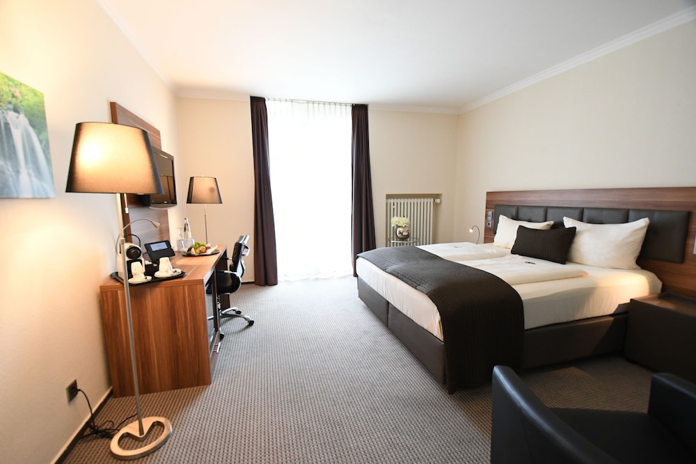 Schlosshotel Bad Wilhelmshohe 13/50