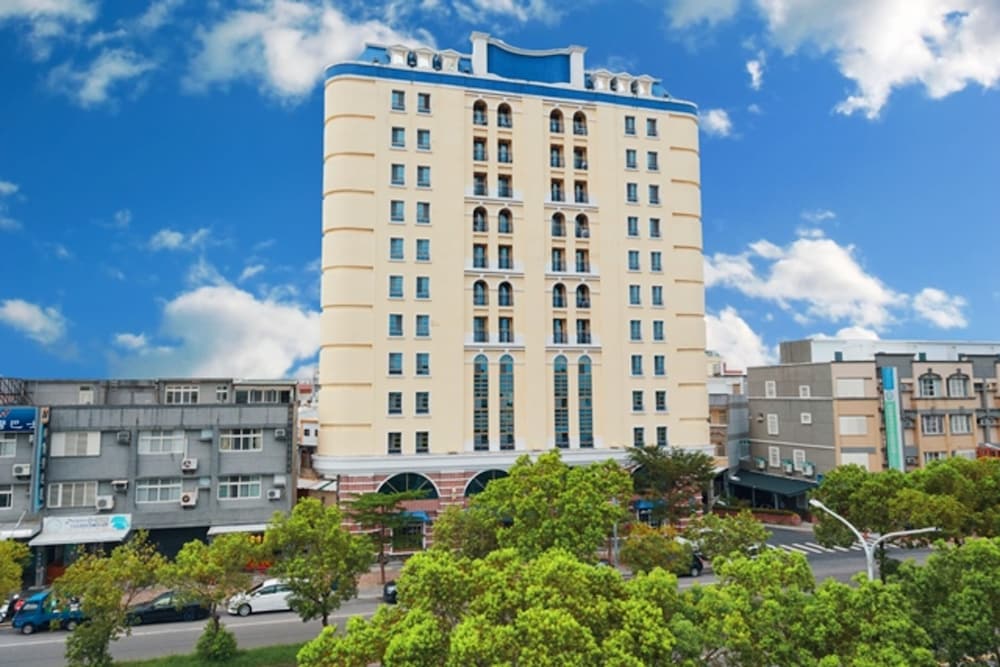 Hotel de Trianon 5/50