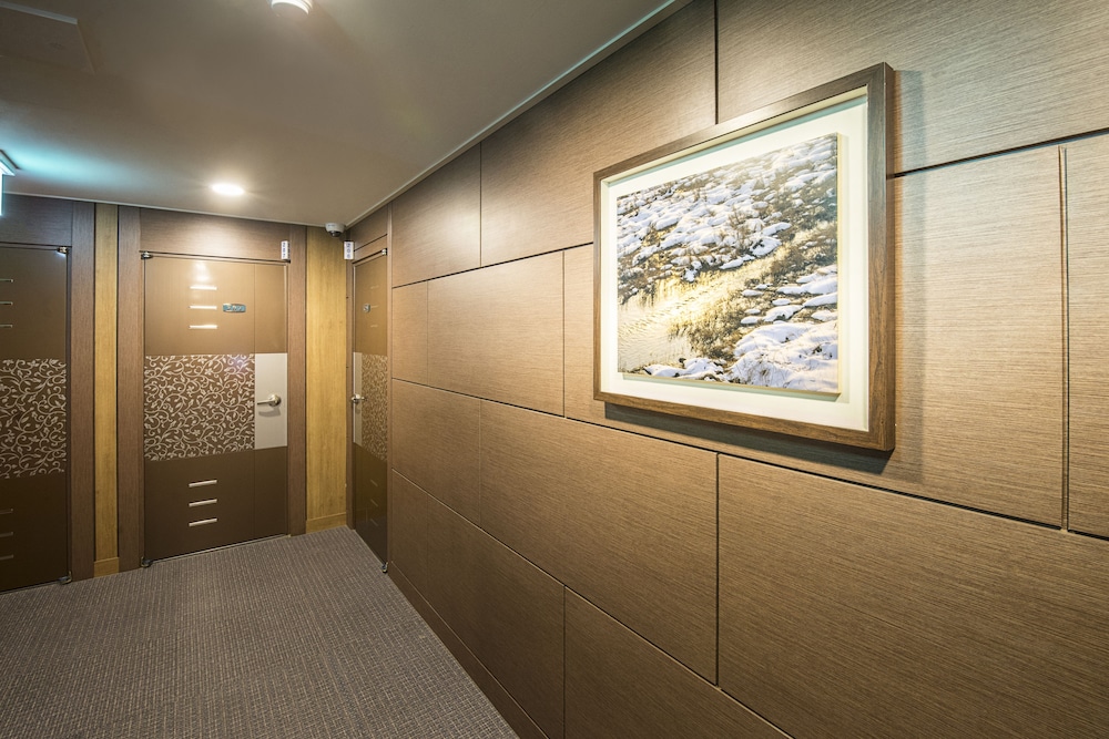 Champion Hotel 35/43
