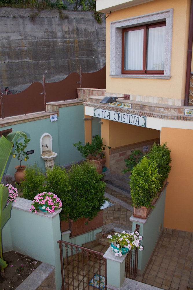 B B Villa Cristina 11/46