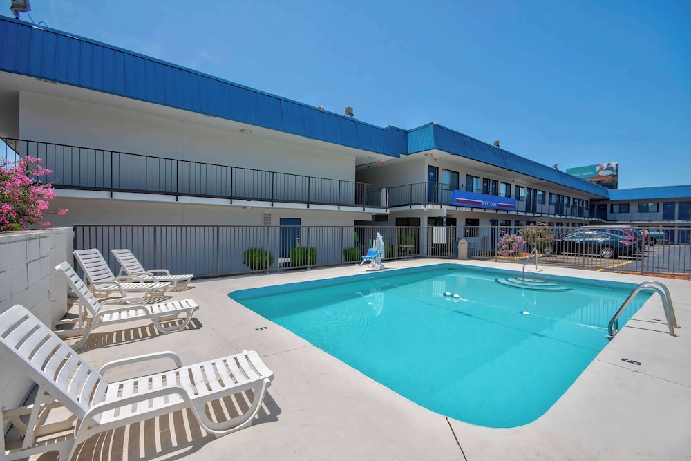 Motel6 Russellville, AR 44/49