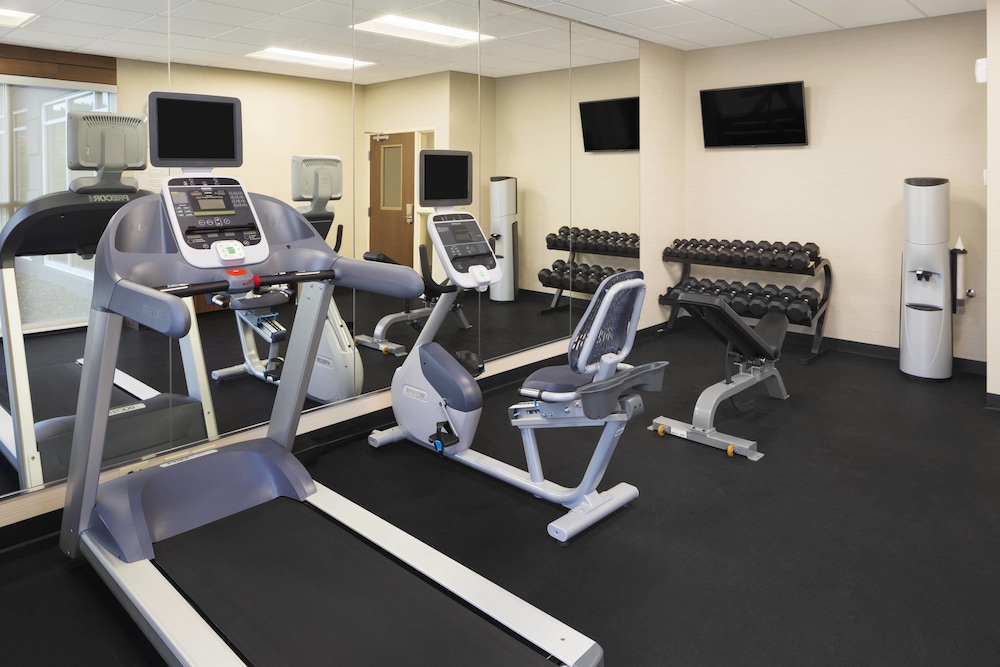 Fairfield Inn & Suites Akron Fairlawn 16/23