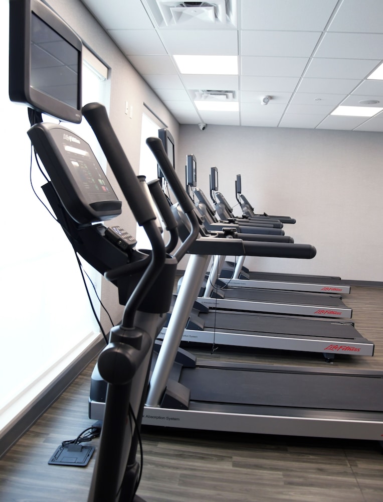 Hampton Inn Glendale Milwaukee, WI 21/42