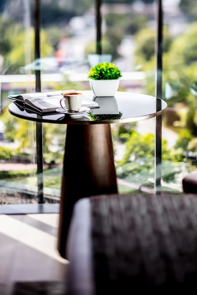 INTERCONTINENTAL SINGAPORE ROBERTSON QUAY 44/78