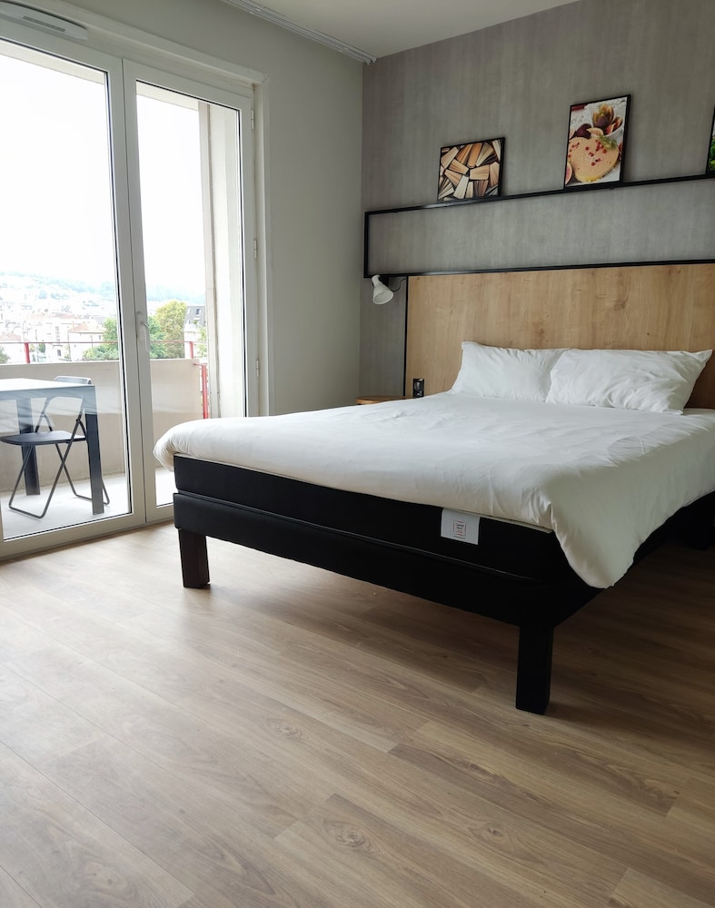 Ibis Brive Centre 12/65