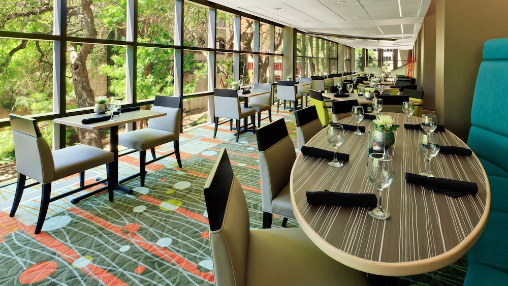 Holiday Inn San Antonio-Riverwalk 53/65