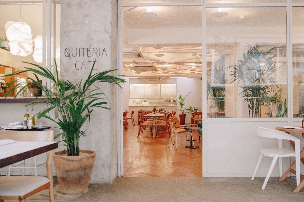 restaurant-cafeteria