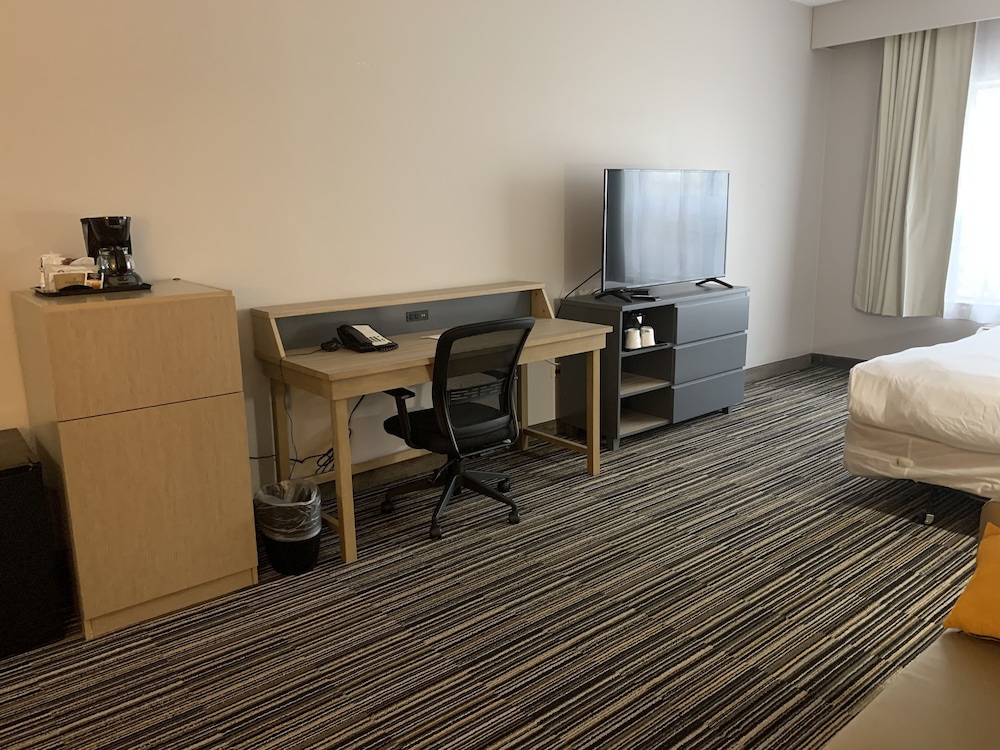 Country Inn & Suites By Radisson Chicago O'hare South Il 32/36