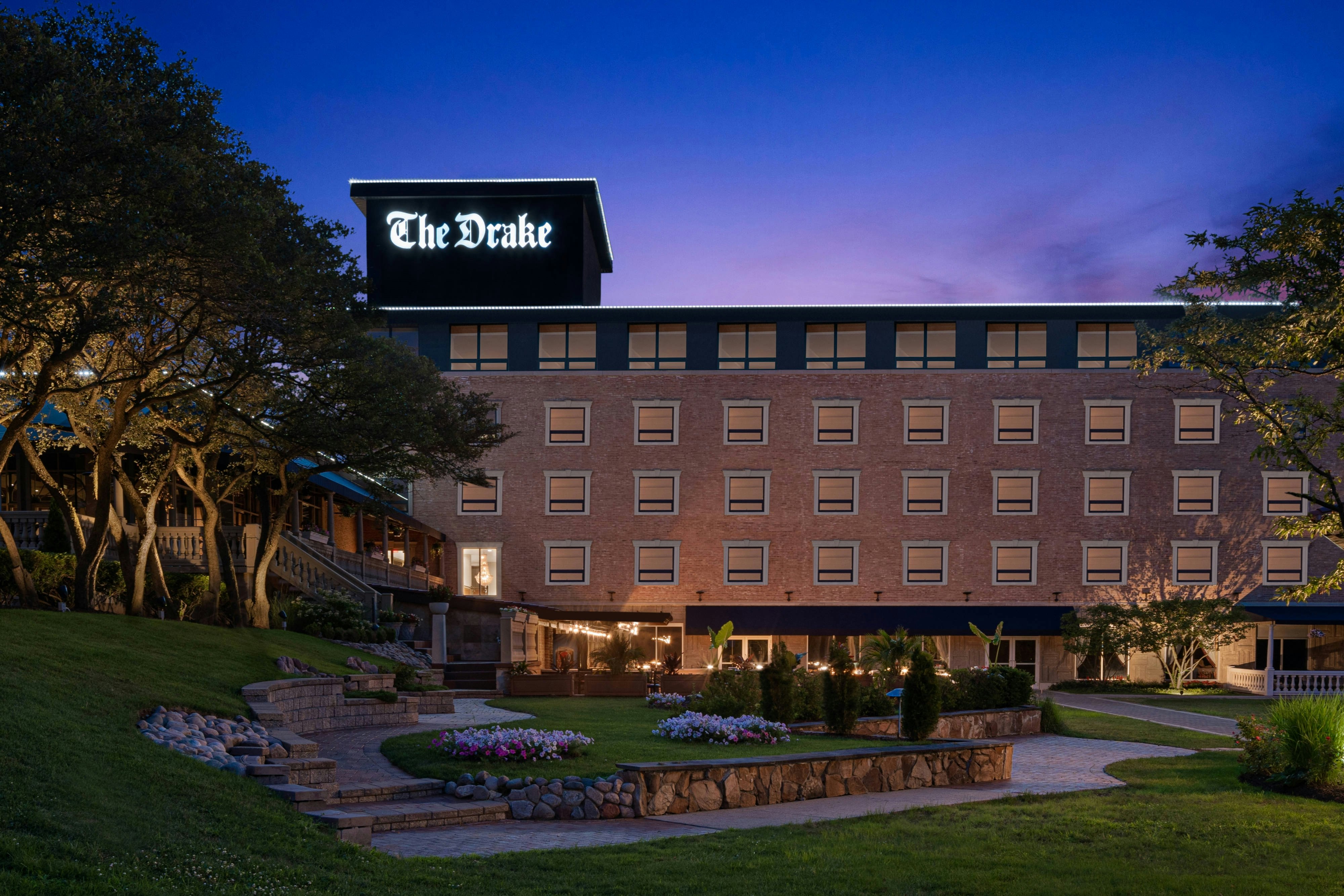 The Drake Hotel Oak Brook 4/52