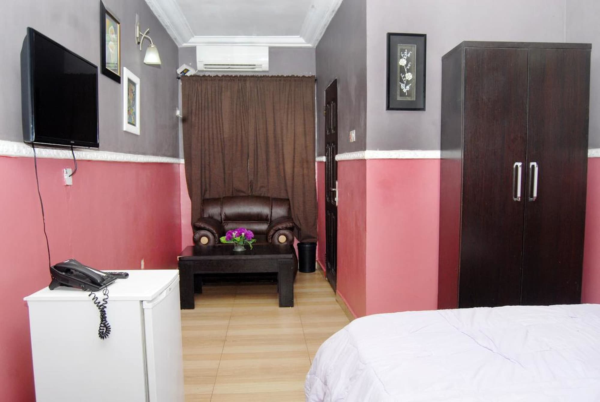 غرفة قياسية بسرير كوين، Royal Park Hotel & Suites 3/5