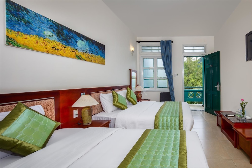 Sai Gon Phong Nha Hotel 11/28