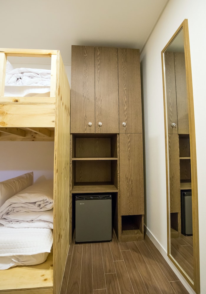 Step Inn Myeongdong 1 33/72