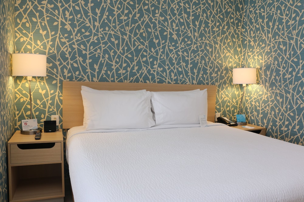Fairfield Inn & Suites Queretaro Juriquilla 12/33