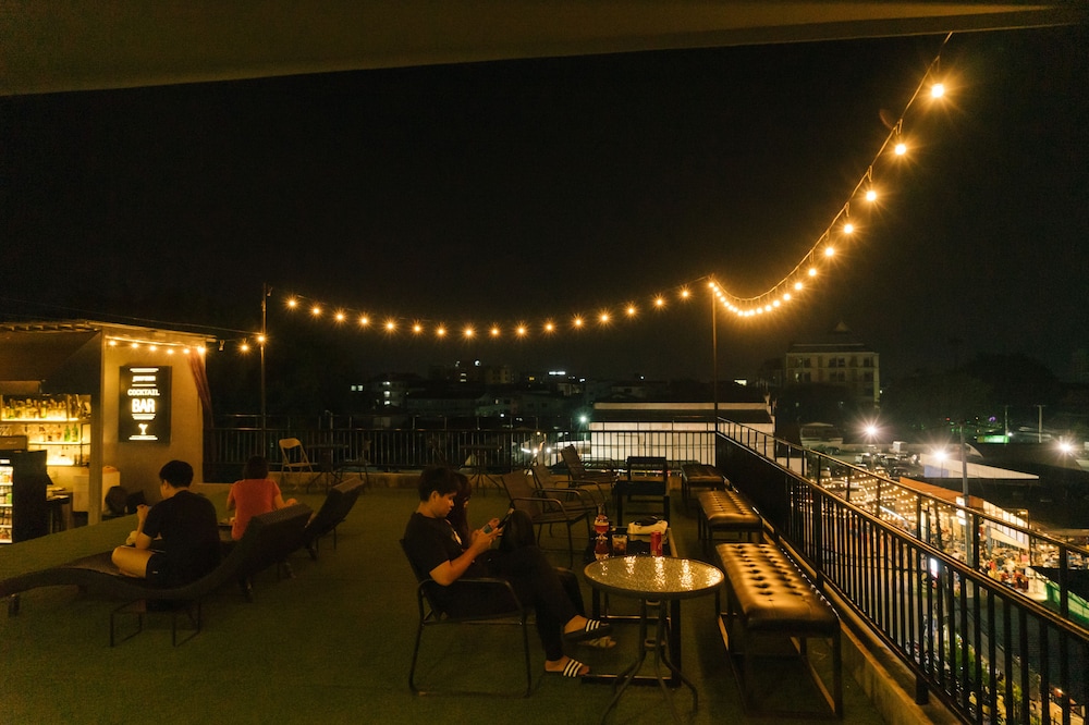 Isty Hotel 10/61