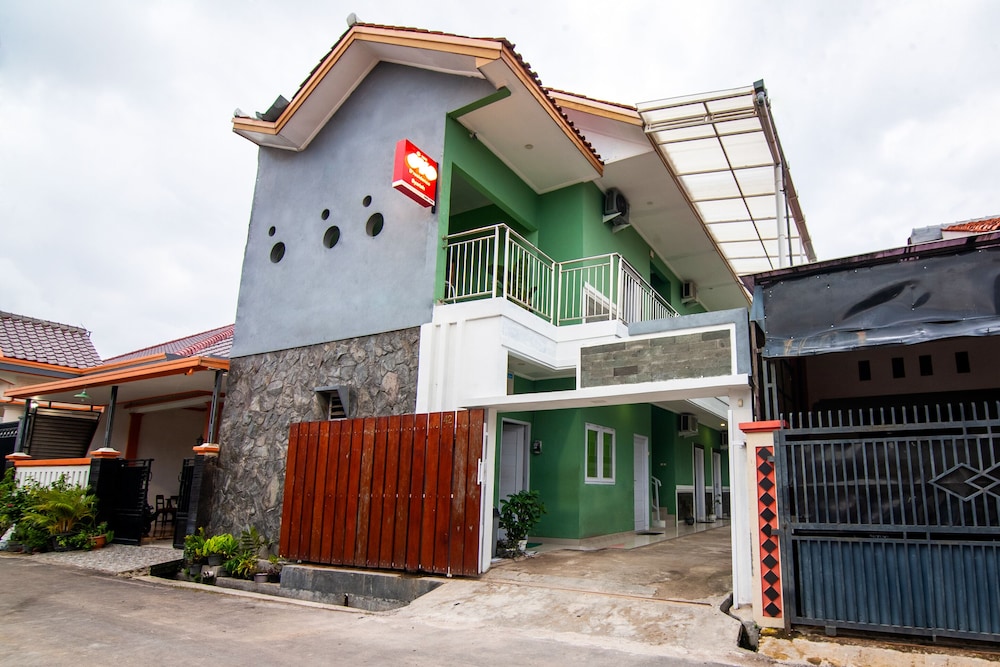 OYO 2808 D'residence Syariah 2/26