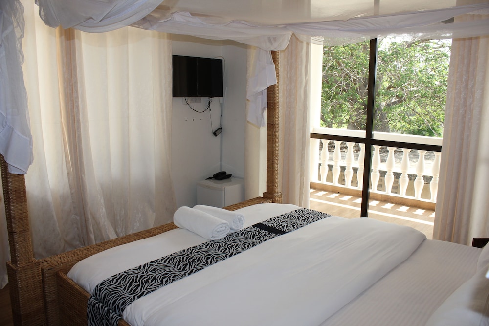 Villa Dahl Beach Resort 8/50